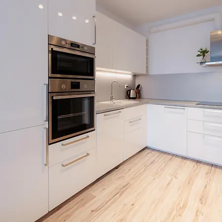 Jegeho With Balcony Apartamento Bratislava